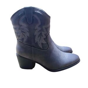 Global Win Grey Western Embroidered Ankle Boots Size 6.5 Boho Festival
